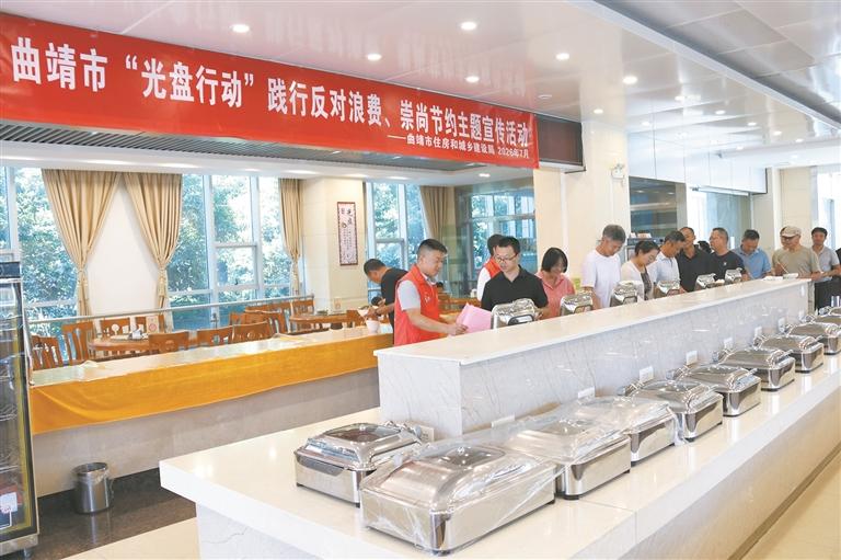 宣传活动现场。唐琦 摄