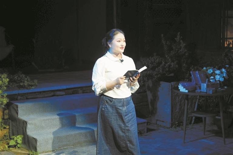 精彩朗诵。